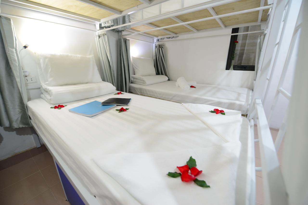Pillow Backpacker Hostel (Adults Only) Hanói Exterior foto