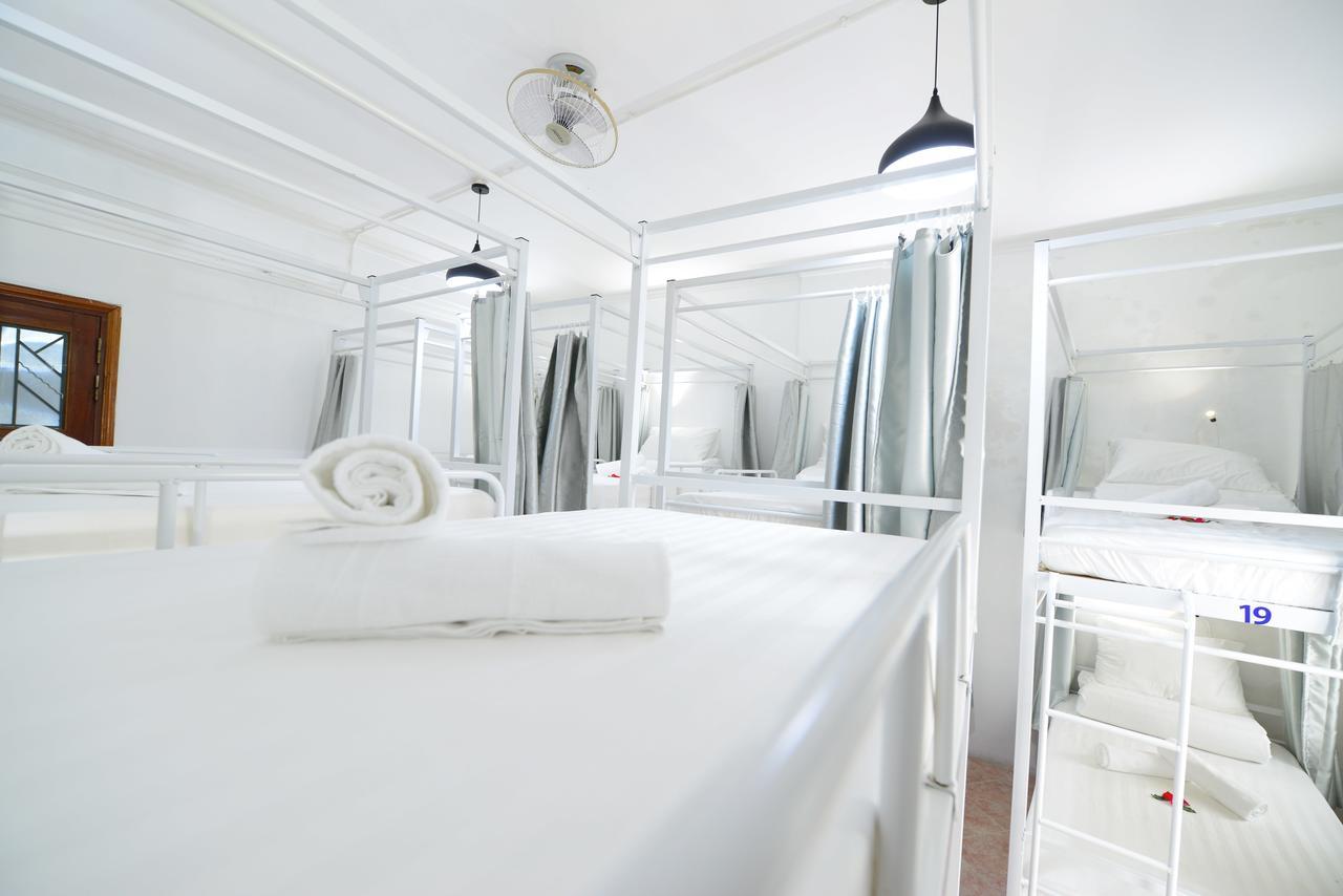 Pillow Backpacker Hostel (Adults Only) Hanói Exterior foto